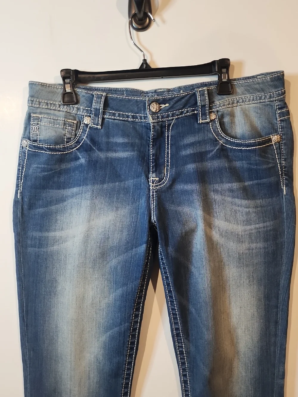 Miss Me Easy Cropped Jeans NWOT Size 31 - Picture 2 of 14